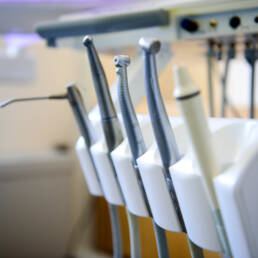 χειρουργικη-στόματος-οδοντιατρική-κλινική-άντζελα-ντούνη